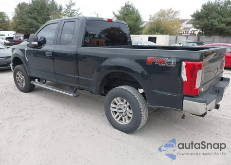 2017 Ford F-250 Xlt from USA, damaged, VIN 1FT7X2B61HEB32335